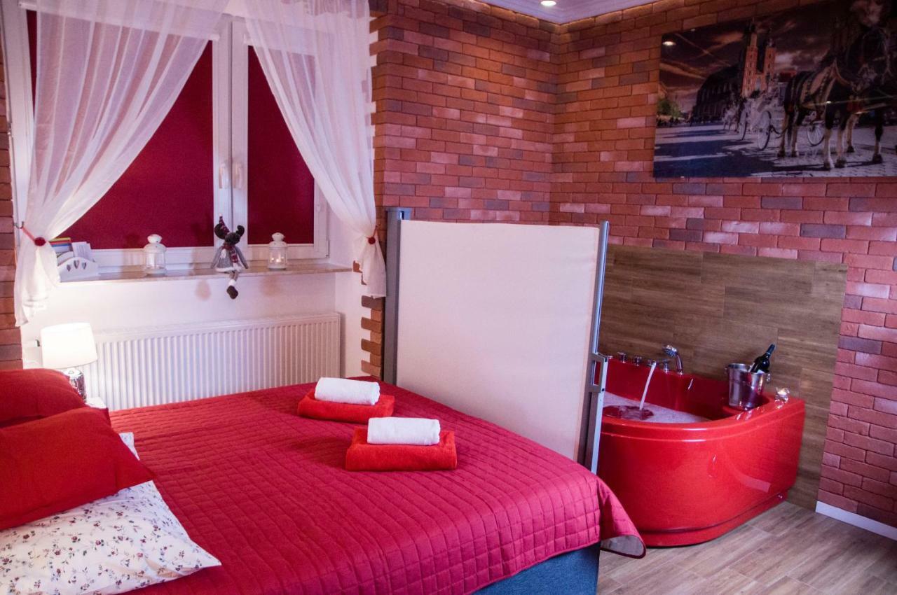 Jacuzzi Apartment Red Kraków Exteriör bild