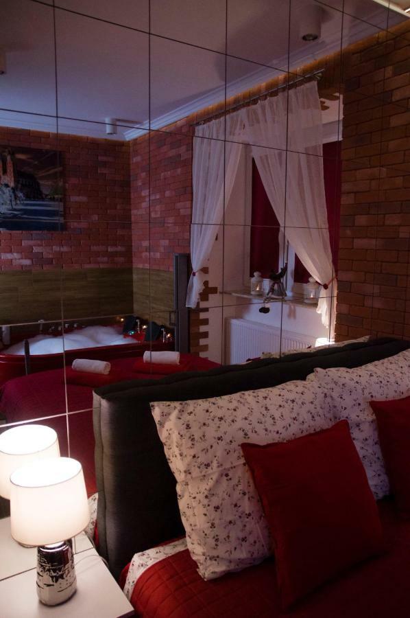 Jacuzzi Apartment Red Kraków Exteriör bild